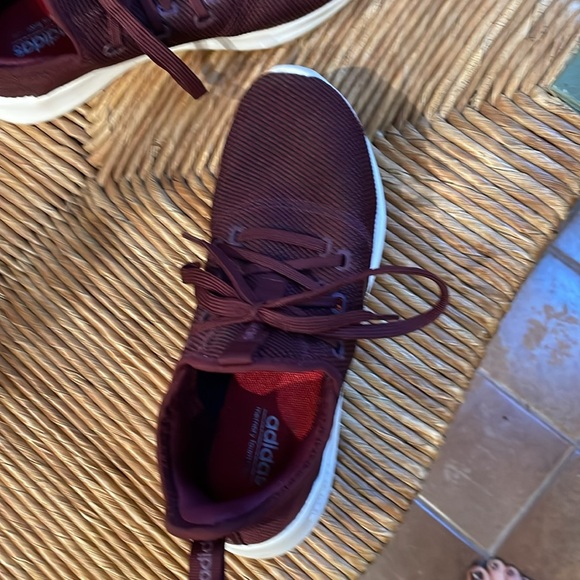 Adidas Women’s 6 1/2 cloudform shoes - Picture 2 of 7